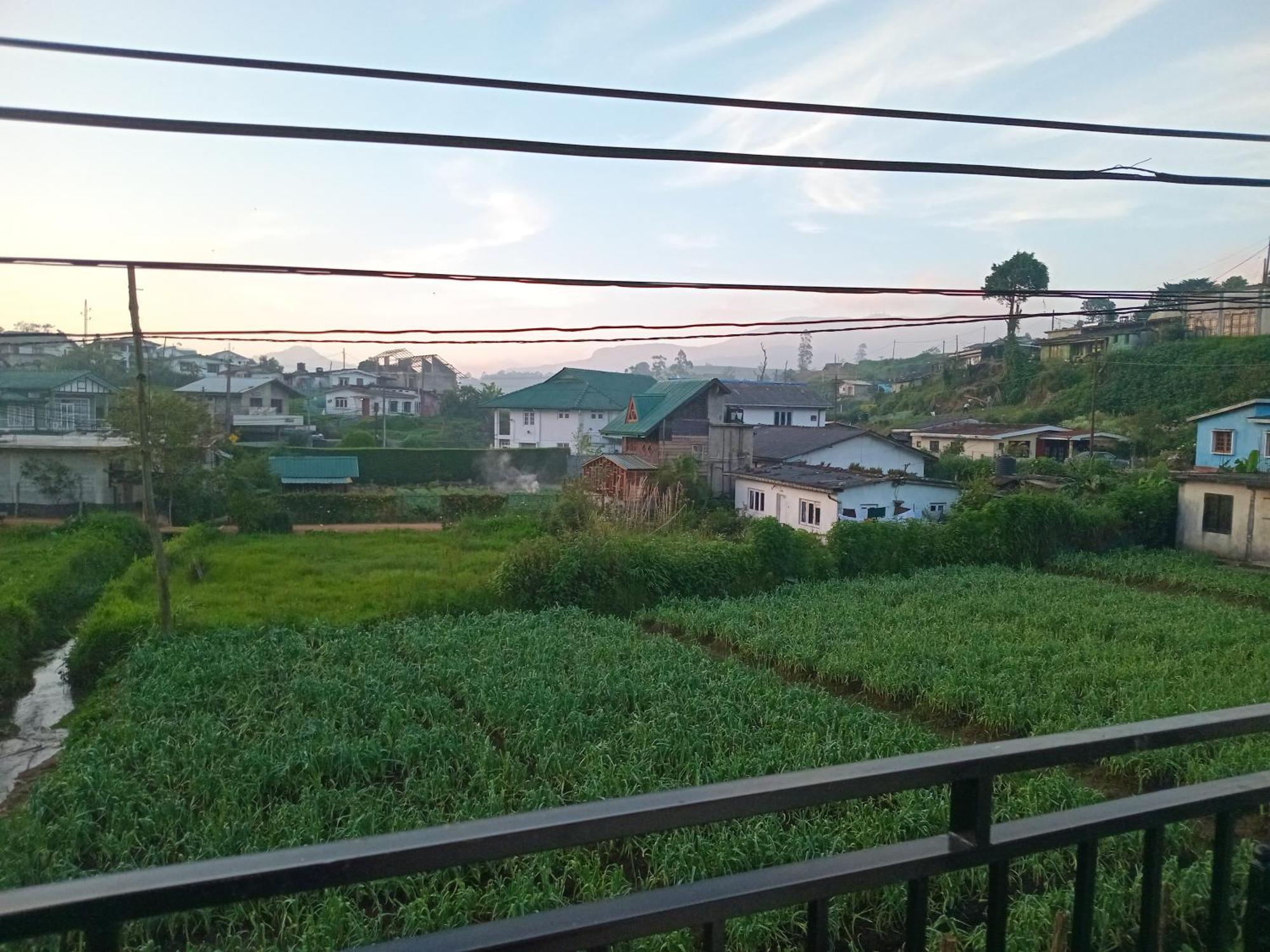 Serenity Heights 努沃勒埃利耶 外观 照片